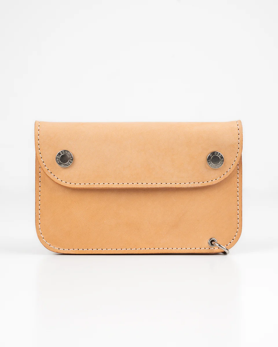 1022-ogl-brave-horsehide-trucker-wallet-natural-1.webp OGL Brave Horsehide Trucker Wallet - Natural