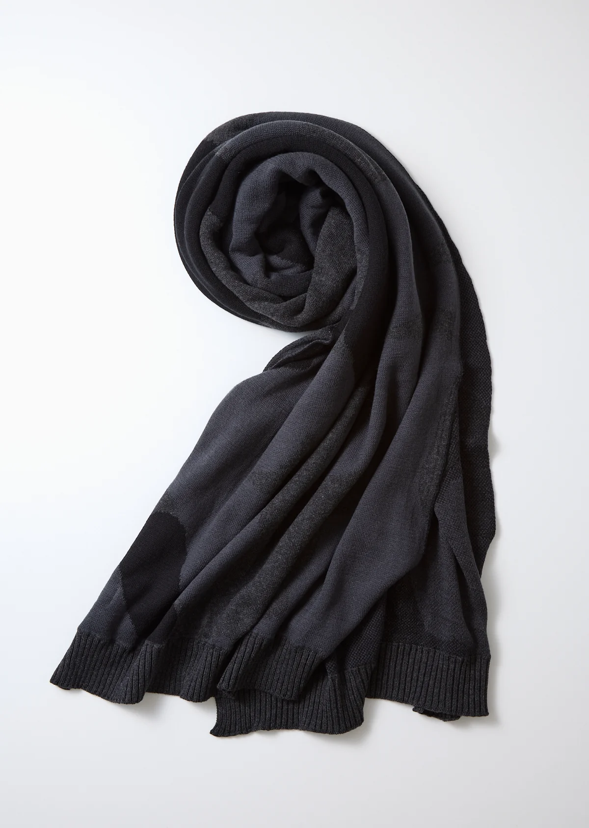 1156-rototo-duck-camo-scarf-charcoal-1.webp ROTOTO - Duck Camo Scarf - Charcoal