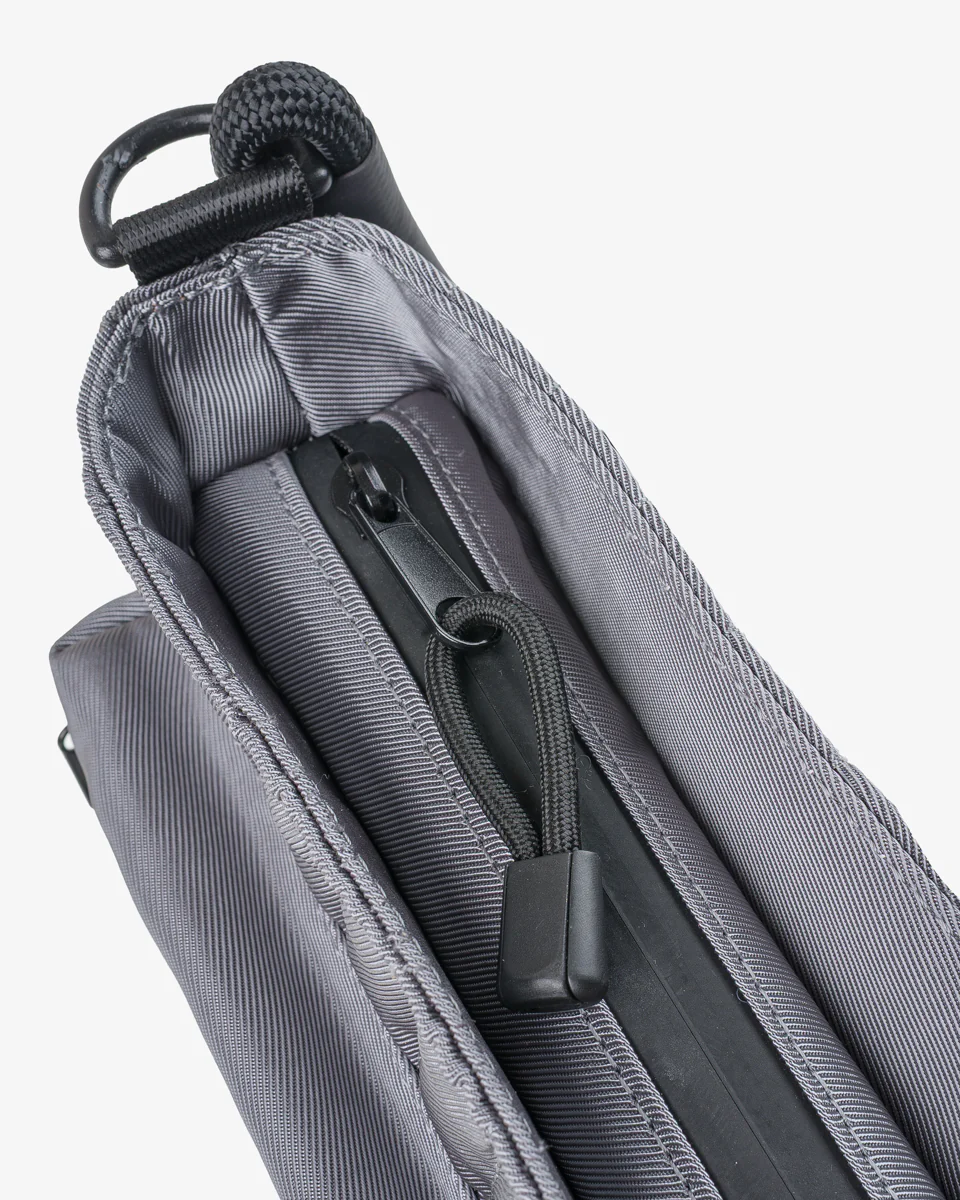 OGL - Originale Tech Material Millie Bag - Silver