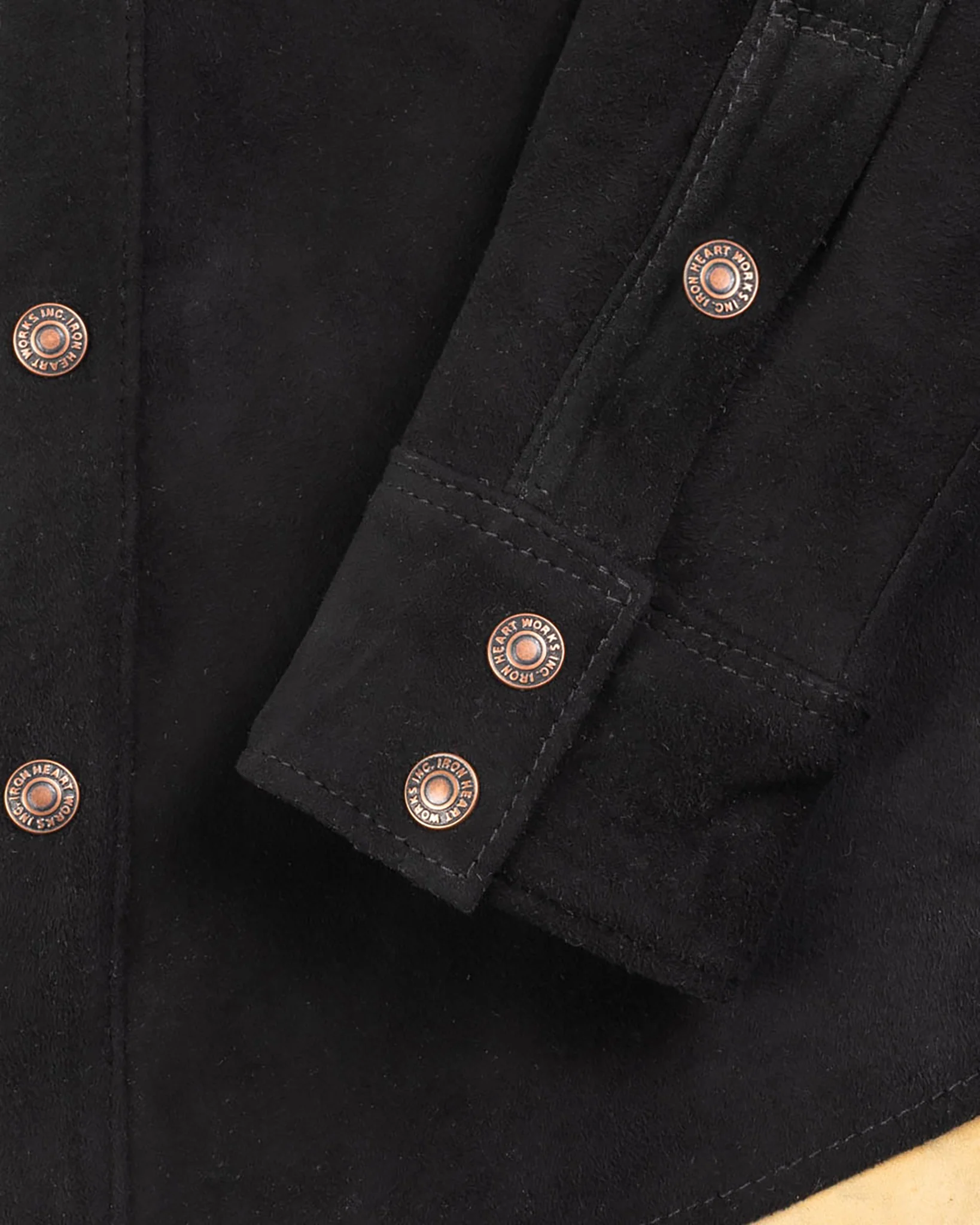 4985-deerskin-western-shirt-the-big-buck-black-version-1-10.webp Deerskin Western Shirt "The Big Buck" - Black (Version 1)